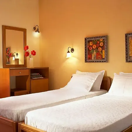 Hotel Pelli