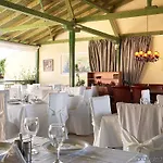 Hotel Pelli