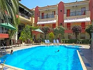 Pelli Hotel 3*
