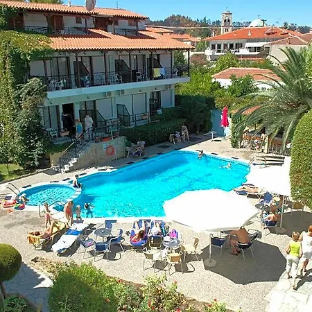Pelli Hotel
