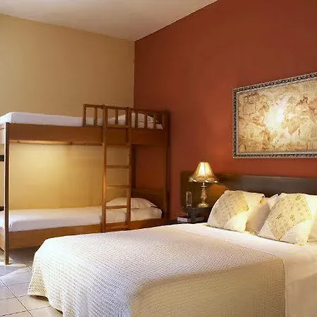 Hotel Pelli 3*
