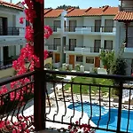 Pelli Hotel 3*