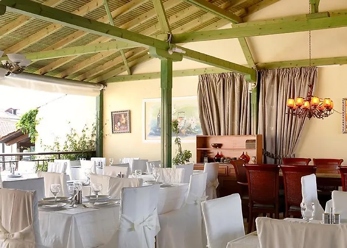 Hotel Pelli