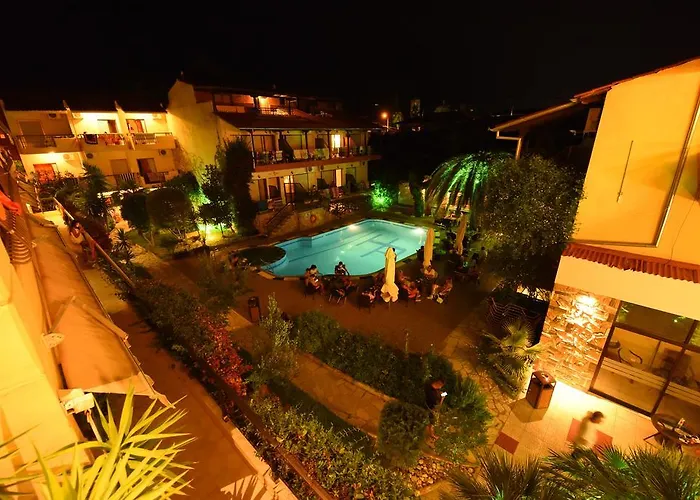 Hotel Pelli 3*